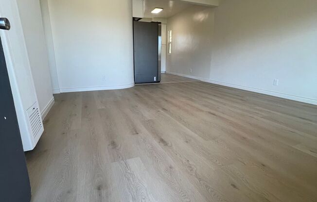LA CRESCENTA APT
