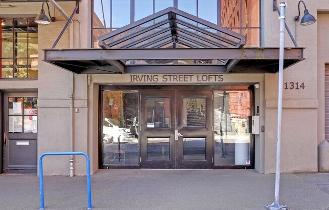 Huge Work/Live Loft in Rarely Available Irving St. Lofts - Most utilities included. Free parking