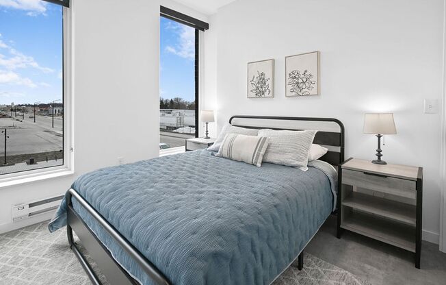 2 beds, 1 bath, 881 sqft, $1,900, Unit 220