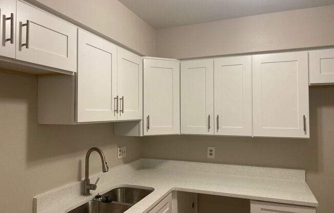 1 bed, 1 bath, $1,340, Unit Apt. A