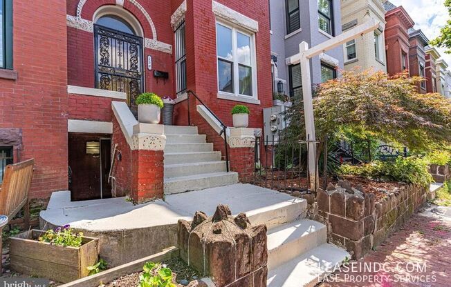 130 SEATON PL NW
