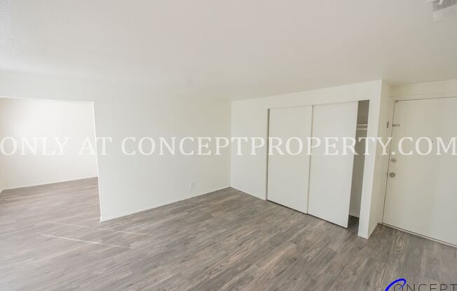 2 beds, 1 bath, 880 sqft, $1,249, Unit 17