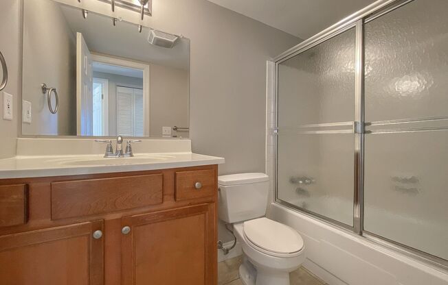 2 beds, 2 baths, 940 sqft, $1,199, Unit TH 711