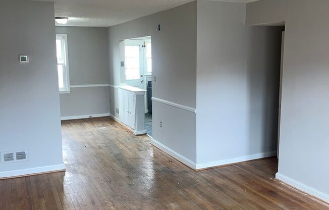 3 Bedroom, 1 Bath Townhouse