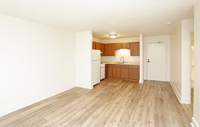 Studio, 1 bath, 424 sqft, $925, Unit 328