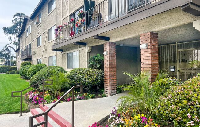 Green Court Apartments