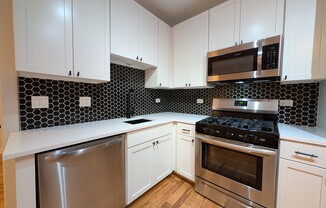 656 W WRIGHTWOOD 215