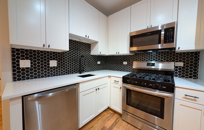 656 W WRIGHTWOOD 215