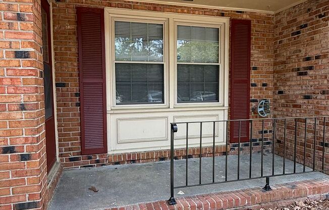 Delightful 3 Bedroom, 1.5 Bathroom Townhome Located in Newport News