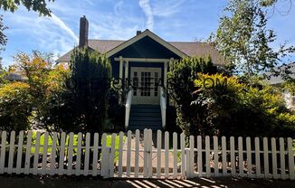 Beautifully updated 3 bedroom craftsman bungalow near downtown