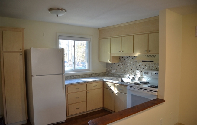 2 beds, 1 bath, 780 sqft, $2,200, Unit D