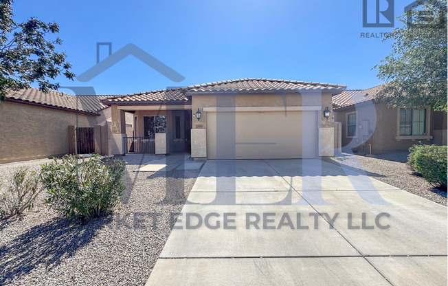 3Bed/2Bath House in Buckeye! Ready for Immediate Move-In! -- FENCED-IN YARD!