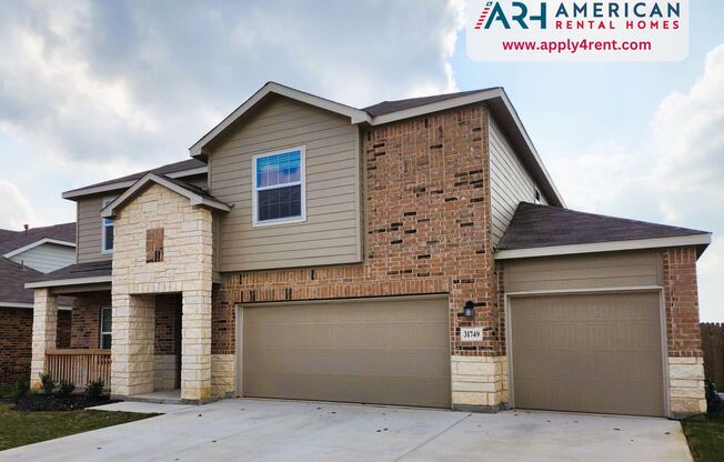 3036 SF Home - 6 BR/3 BA with THREE-CAR GARAGE - BULVERDE!!!