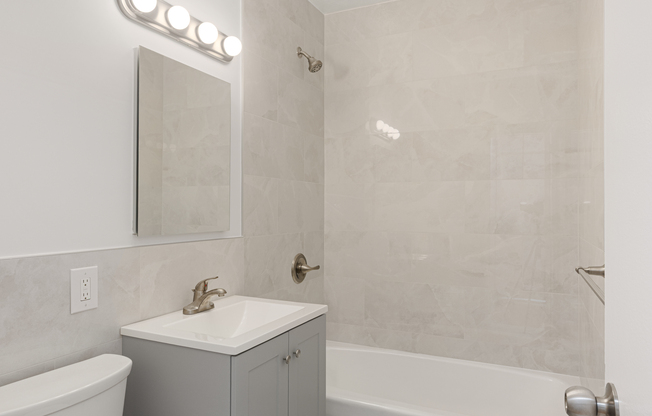 1 bed, 1 bath, 710 sqft, $6,000, Unit 35T