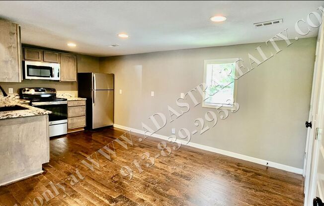 Nice Updated 3 Bed, 1 Bath in KCK-Available NOW!!