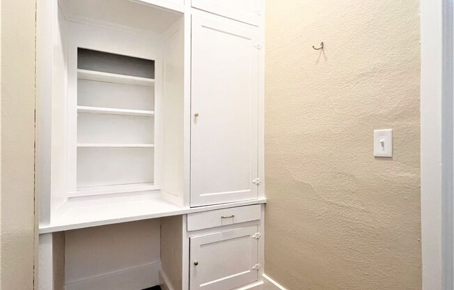 1 bed, 1 bath, 730 sqft, $1,495, Unit 216