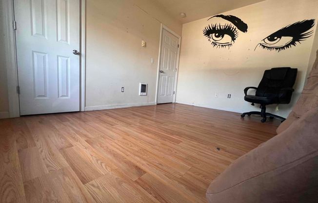 6323 MCKINLEY AVE