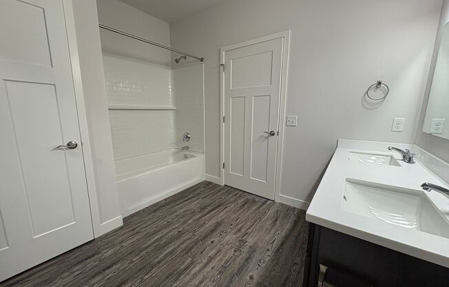 2 beds, 2 baths, 1,172 sqft, $2,195, Unit 4888-208