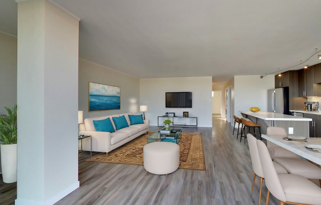 2 beds, 1 bath, 1,042 sqft, $3,440, Unit 212