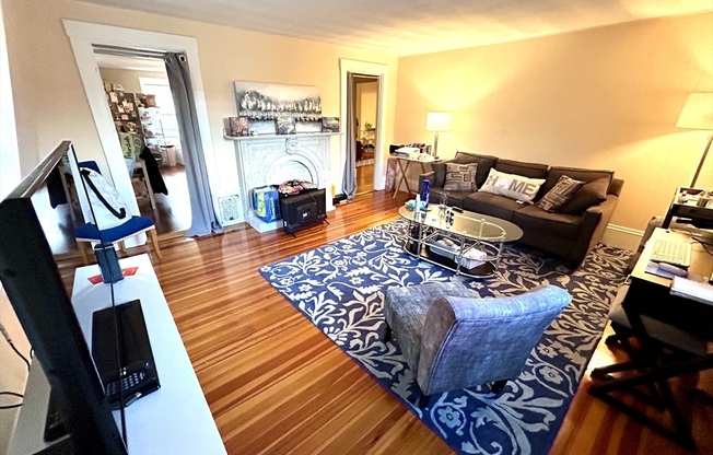 41 MT VERNON ST