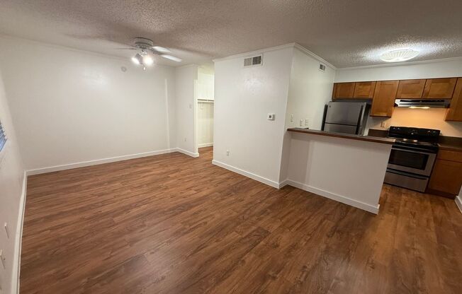 Studio, 1 bath, 400 sqft, $1,100, Unit 24F-104