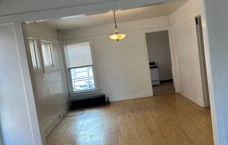 2 beds, 1 bath, 1,400 sqft, $900, Unit 3