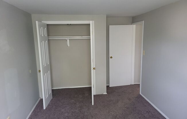 Spacious Four‑Bedroom Home with Large Yard and Easy Commuter Access