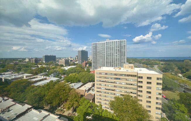 1 bed, 1 bath, 700 sqft, $2,025, Unit 418-1610