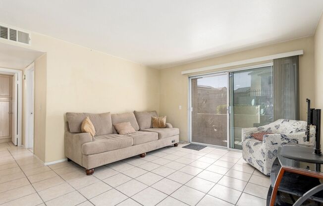 2 beds, 2 baths, $1,295, Unit # 1146