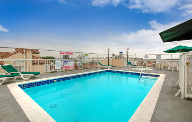 Apartment Building in Los Angeles Pool