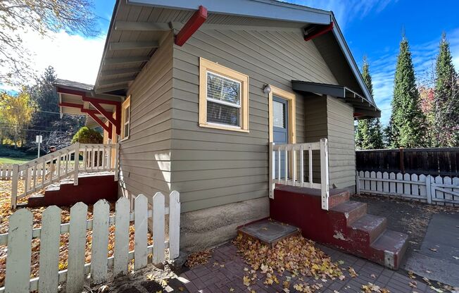 2 beds, 1 bath, $1,950