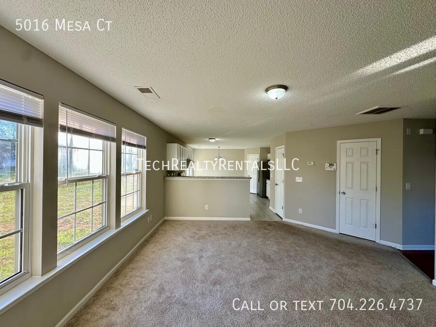 5016 MESA CT