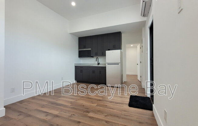 7801 BYRON AVE