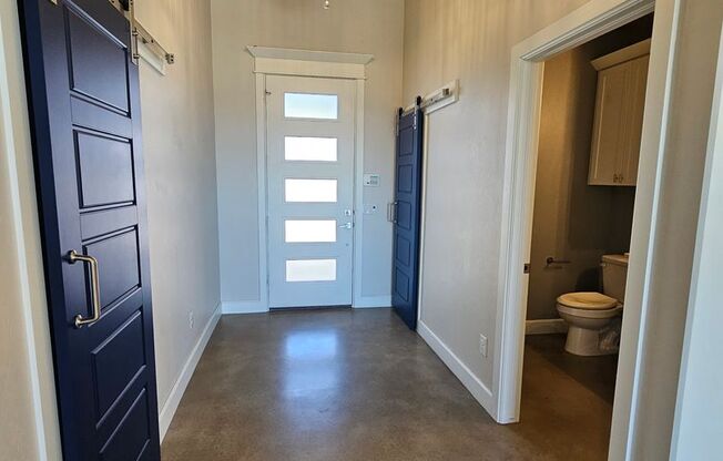 (3) Bed/(2.5) Bath in Monterey II Addition w/ Storm Shelter! Avail NOW!