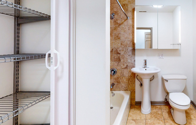 1 bed, 1 bath, $1,745, Unit C3