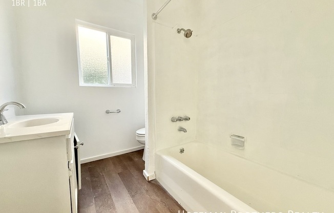 1520 MEADOWBROOK AVE