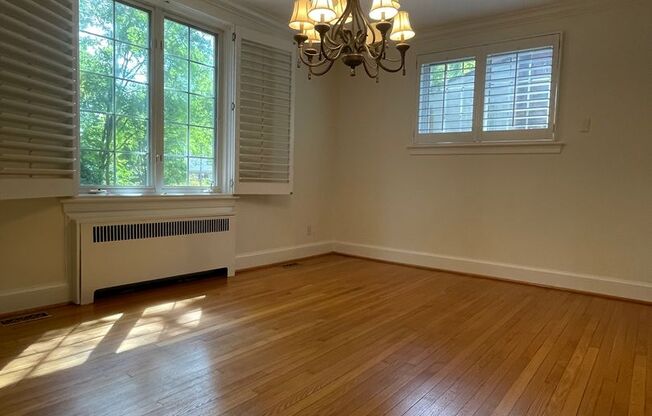 4 beds, 2.5 baths, $5,750