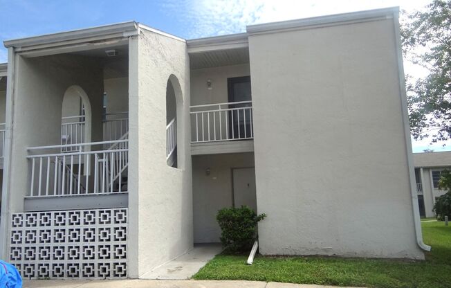 1/1 condo in the heart of Clearwater - Move in special