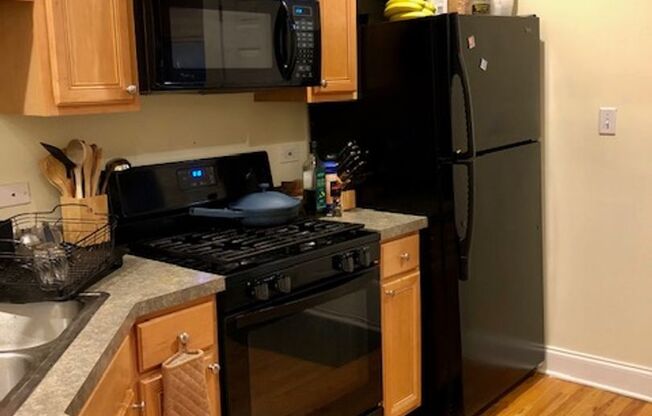 2 beds, 1 bath, $1,800