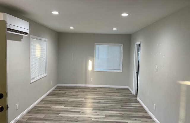 638 E 85 ST
