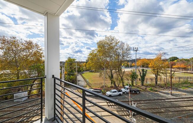 2 beds, 1 bath, 815 sqft, $2,130, Unit D215