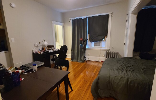 Studio, 1 bath, $2,335, Unit 16