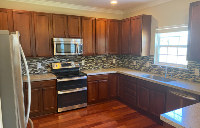 105 SALTYBROOK LN