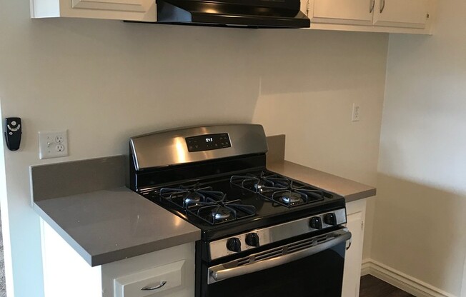 1 bed, 1 bath, 730 sqft, $1,925, Unit 52