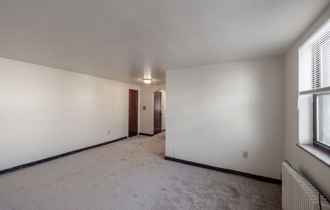 1 bed, 1 bath, 630 sqft, $1,010, Unit 09