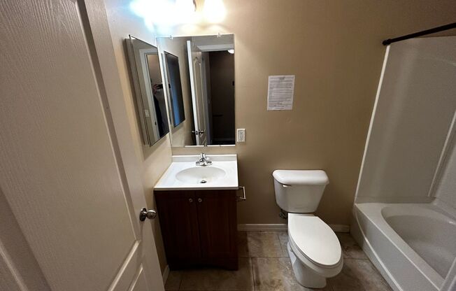 2 beds, 1.5 baths, 1,047 sqft, $1,395, Unit Unit 22