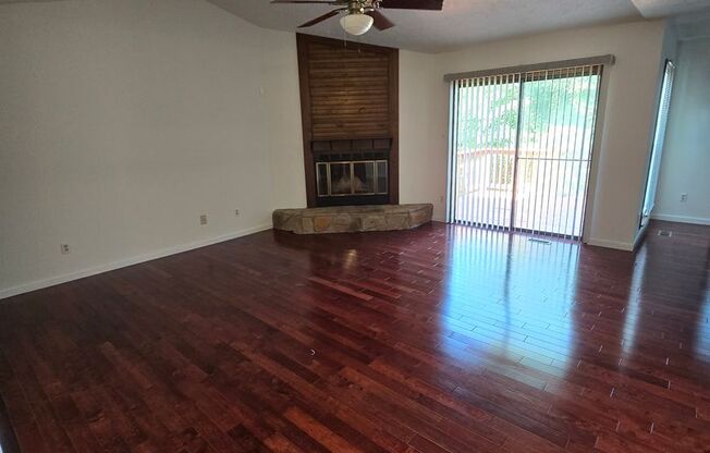 5960 Laguna ~ The Lakes