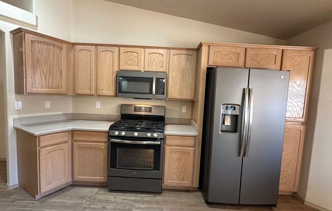 3 beds, 2 baths, $1,800