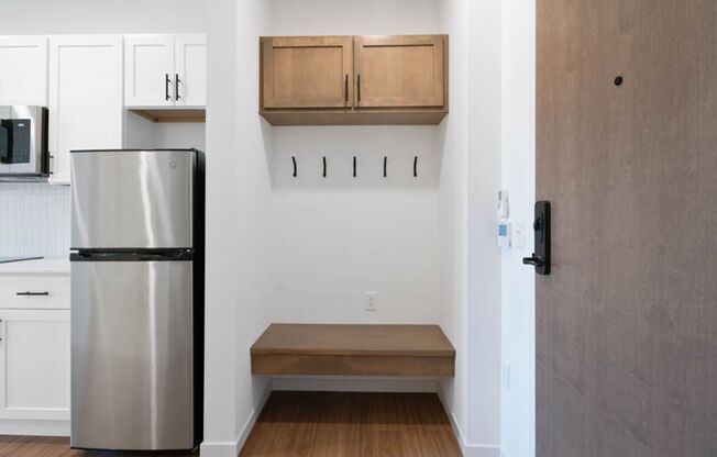 Studio, 1 bath, 400 sqft, $1,195, Unit 516