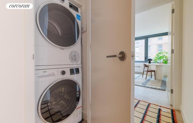 3 beds, 2 baths, $5,960, Unit 12K